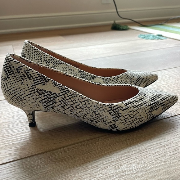 Vionic ‘Josie’ kitten heel - Picture 7 of 11